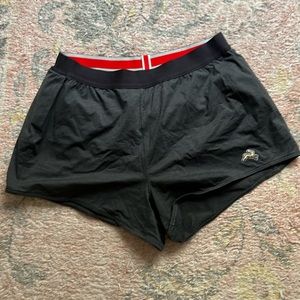 tracksmith session shorts, size large